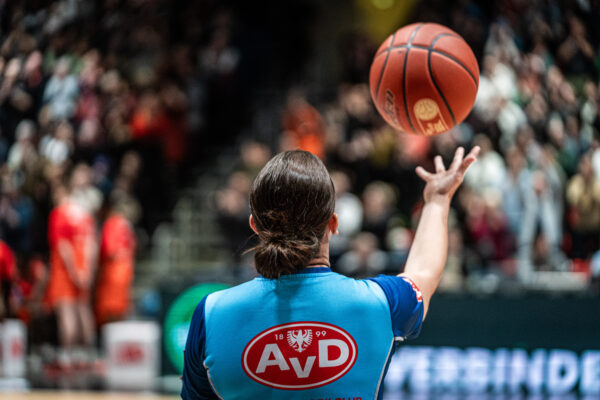 Niners Chemnitz vs. Skyliners Frankfurt - 15. Spieltag - easyCredit BBL - Basketball Bundesliga - Basketball - Saison 2024/25 - 04.01.2025