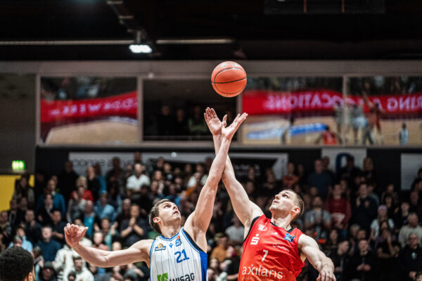 Niners Chemnitz vs. Skyliners Frankfurt - 15. Spieltag - easyCredit BBL - Basketball Bundesliga - Basketball - Saison 2024/25 - 04.01.2025