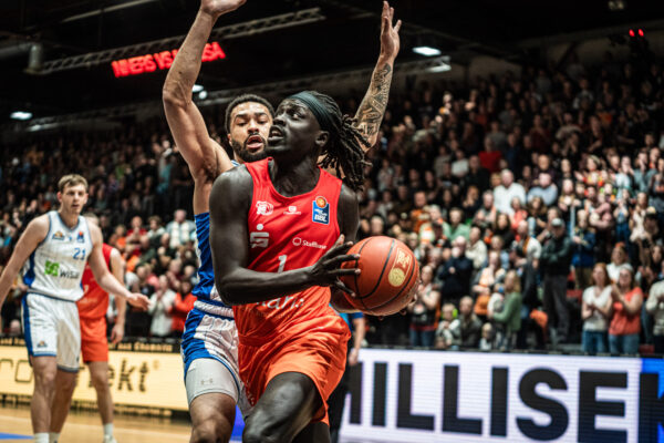 Niners Chemnitz vs. Skyliners Frankfurt - 15. Spieltag - easyCredit BBL - Basketball Bundesliga - Basketball - Saison 2024/25 - 04.01.2025