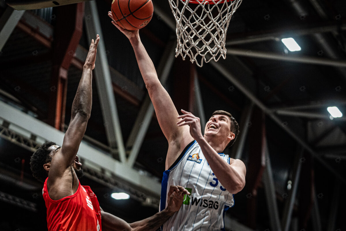 Niners Chemnitz vs. Skyliners Frankfurt - 15. Spieltag - easyCredit BBL - Basketball Bundesliga - Basketball - Saison 2024/25 - 04.01.2025