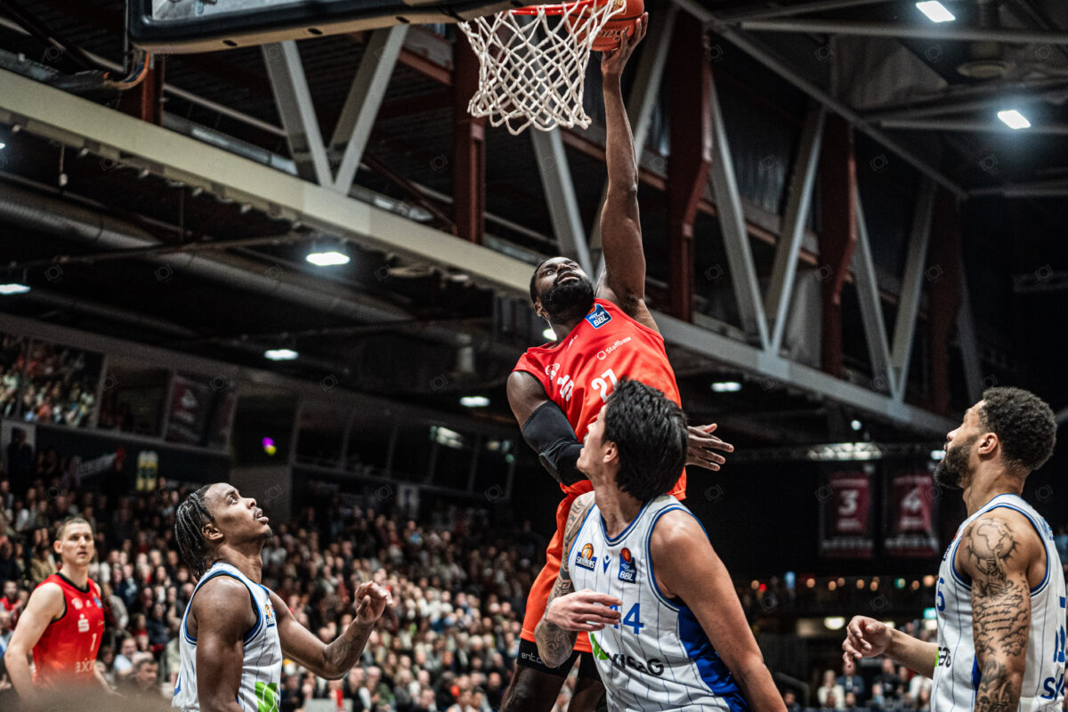Niners Chemnitz vs. Skyliners Frankfurt - 15. Spieltag - easyCredit BBL - Basketball Bundesliga - Basketball - Saison 2024/25 - 04.01.2025
