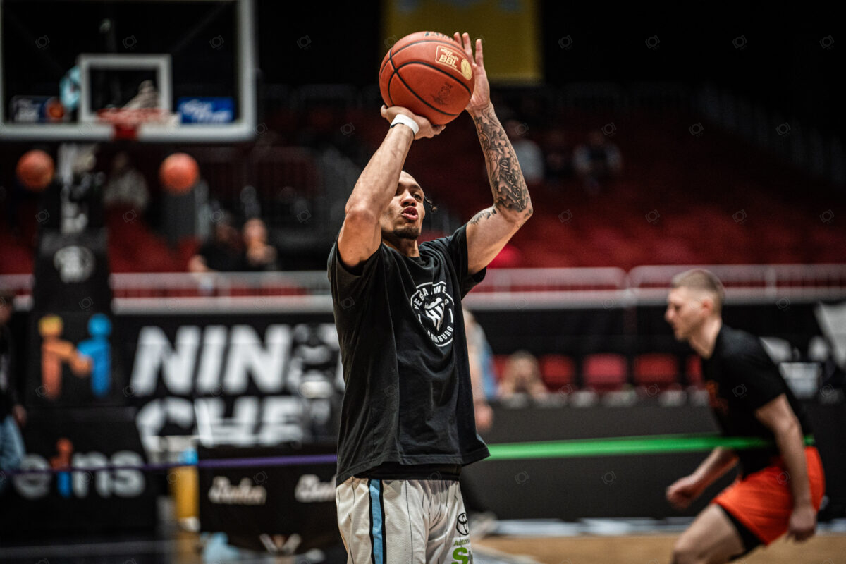 Niners Chemnitz vs. Veolia Towers Hamburg - 17. Spieltag - easyCredit BBL - Basketball Bundesliga - Basketball - Saison 2024/25 - 17.01.2025