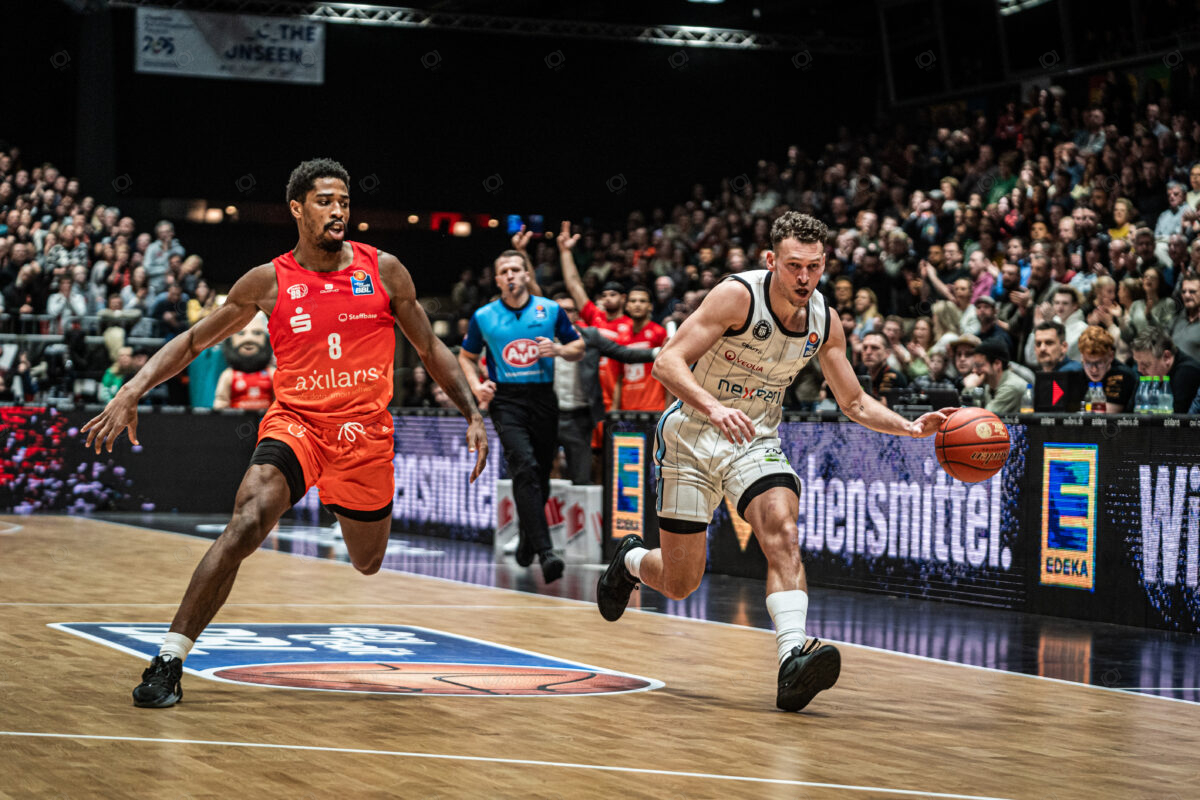 Niners Chemnitz vs. Veolia Towers Hamburg - 17. Spieltag - easyCredit BBL - Basketball Bundesliga - Basketball - Saison 2024/25 - 17.01.2025