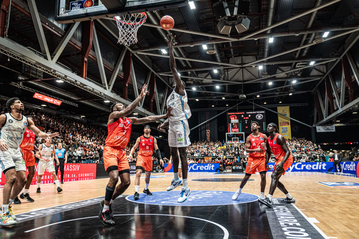 Niners Chemnitz vs. Veolia Towers Hamburg - 17. Spieltag - easyCredit BBL - Basketball Bundesliga - Basketball - Saison 2024/25 - 17.01.2025