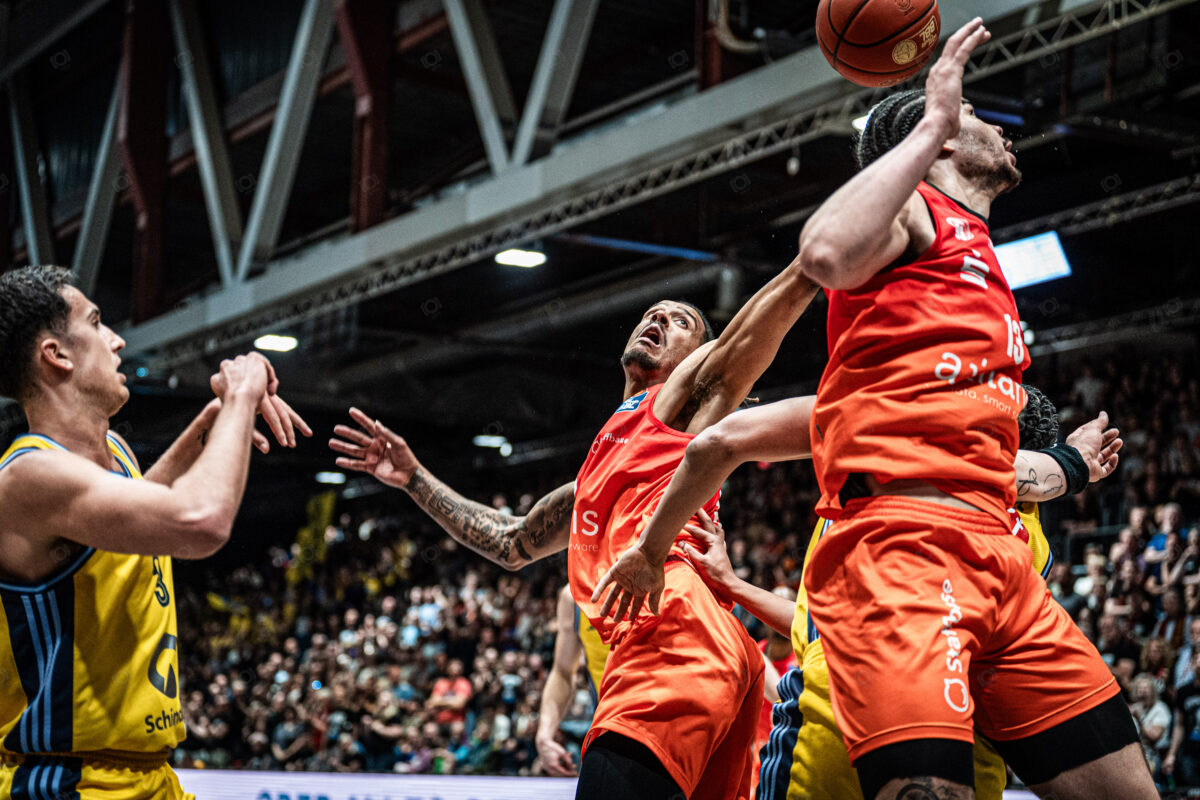 Niners Chemnitz vs. Alba Berlin - 30. Spieltag - easyCredit BBL - Basketball Bundesliga - Basketball - Saison 2024/25 - 27.04.2025