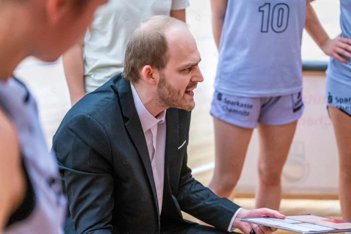 20250920-chemcats-chemnitz-vs-eintracht-braunschweig-lionpride-279