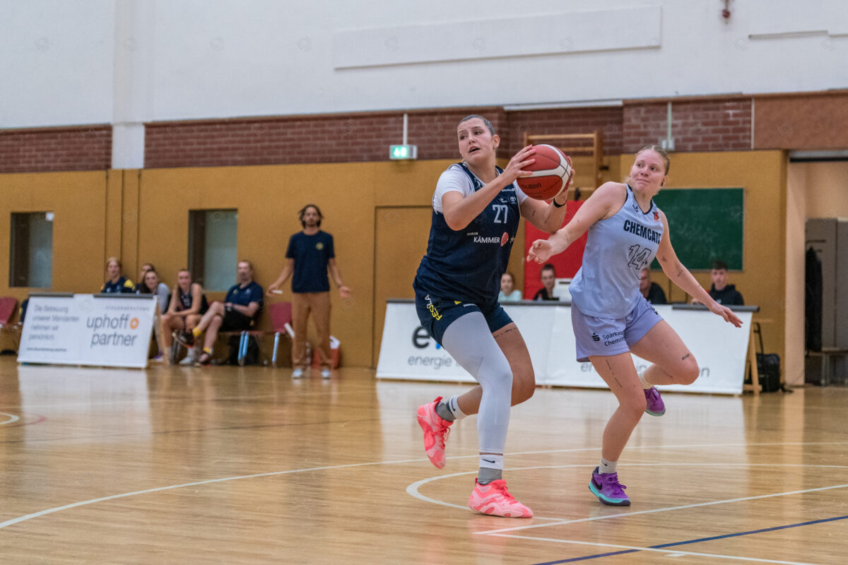 20250920-chemcats-chemnitz-vs-eintracht-braunschweig-lionpride-298