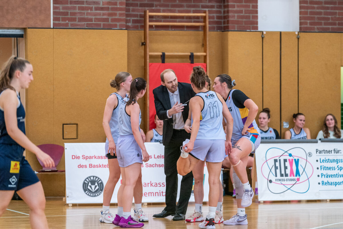 20250920-chemcats-chemnitz-vs-eintracht-braunschweig-lionpride-81