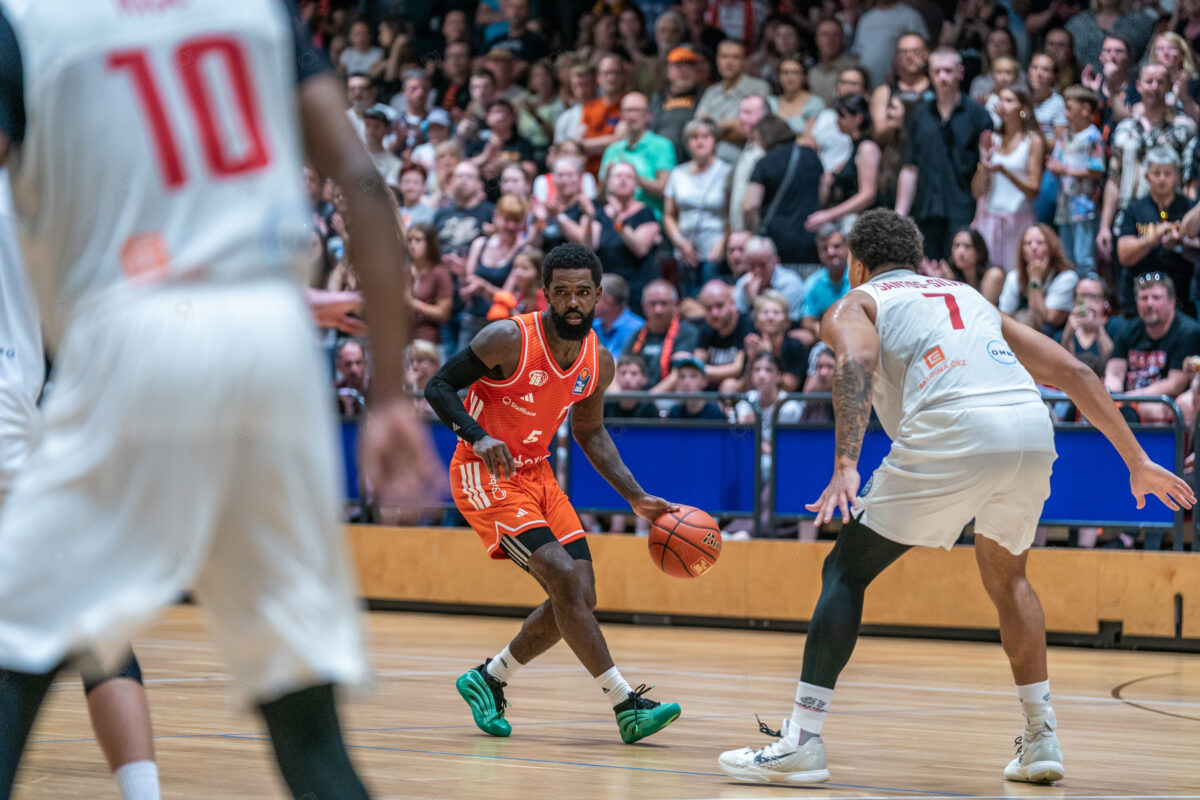 20250920-testspiel-niners-chemnitz-vs-era-nymburk-114