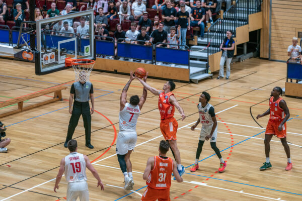 20250920-testspiel-niners-chemnitz-vs-era-nymburk-240