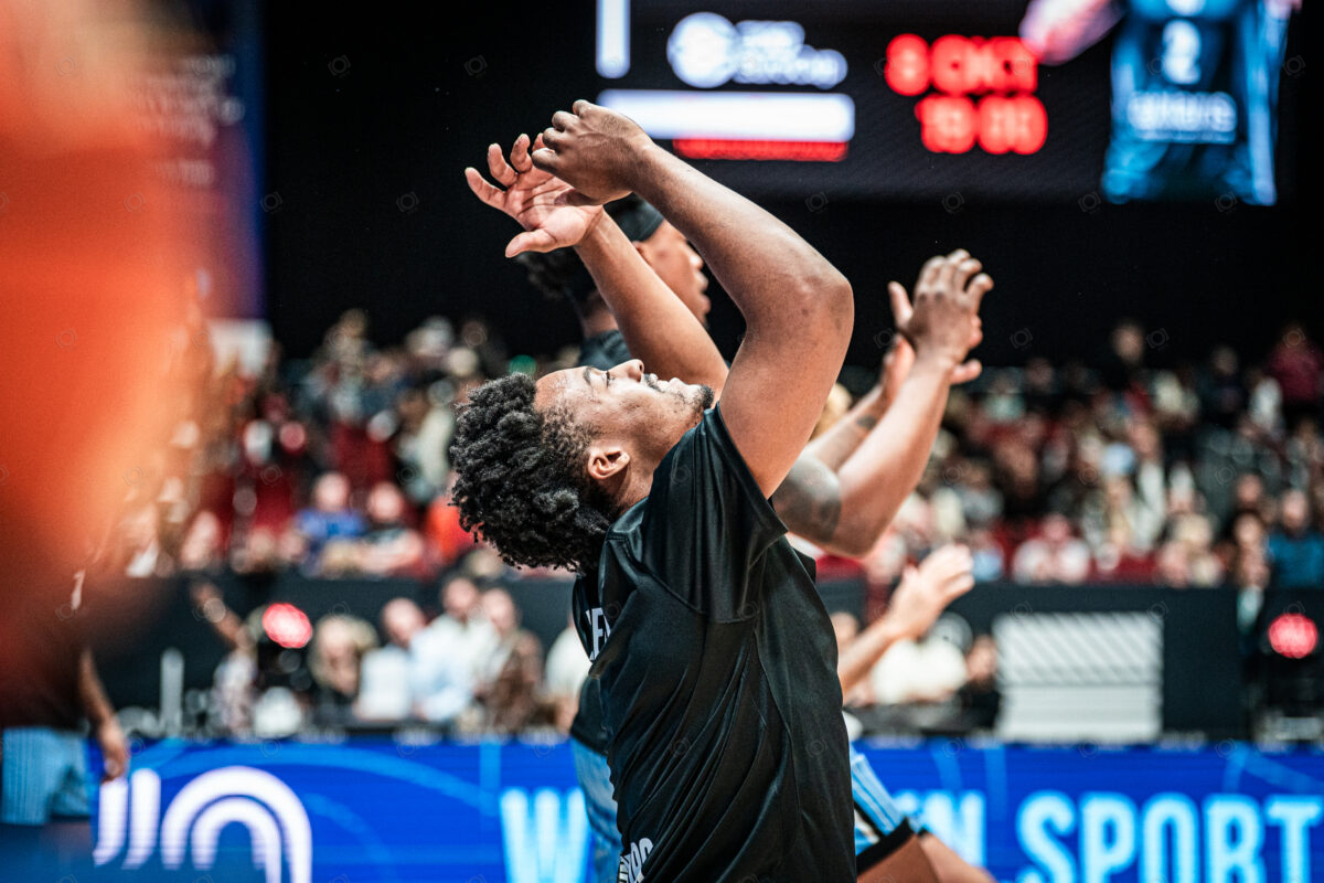 Niners Chemnitz vs. Veolia Towers Hamburg - 2. Spieltag - easyCredit BBL - Basketball Bundesliga - Basketball - Saison 2025/26 - 03.10.2025