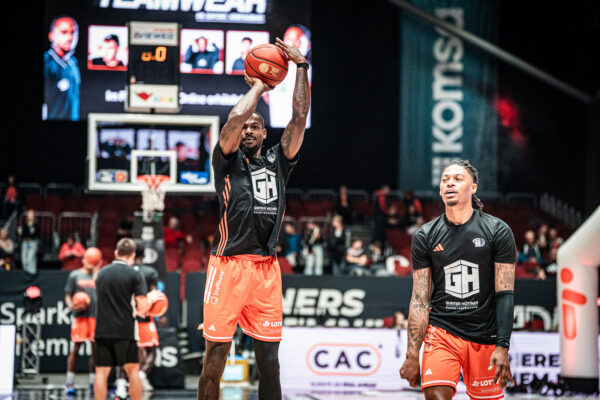 NINERS Chemnitz vs. BASKETBALL LÖWEN Braunschweig - 6. Spieltag - easyCredit BBL - Basketball Bundesliga - Basketball - Saison 2025/26 - 01.11.2025