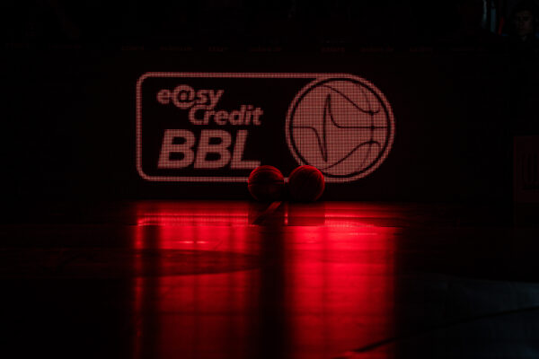 NINERS Chemnitz vs. BASKETBALL LÖWEN Braunschweig - 6. Spieltag - easyCredit BBL - Basketball Bundesliga - Basketball - Saison 2025/26 - 01.11.2025