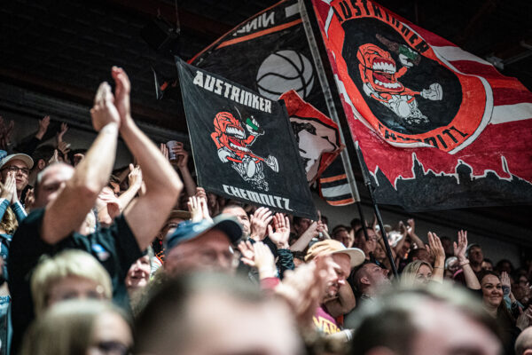 NINERS Chemnitz vs. BASKETBALL LÖWEN Braunschweig - 6. Spieltag - easyCredit BBL - Basketball Bundesliga - Basketball - Saison 2025/26 - 01.11.2025