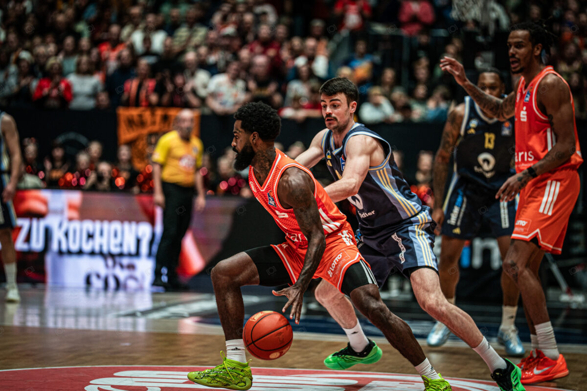 NINERS Chemnitz vs. ALBA Berlin - 8. Spieltag - easyCredit BBL - Basketball Bundesliga - Basketball - Saison 2025/26 - 23.11.2025