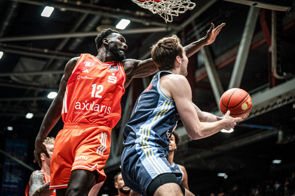 NINERS Chemnitz vs. ALBA Berlin - 8. Spieltag - easyCredit BBL - Basketball Bundesliga - Basketball - Saison 2025/26 - 23.11.2025