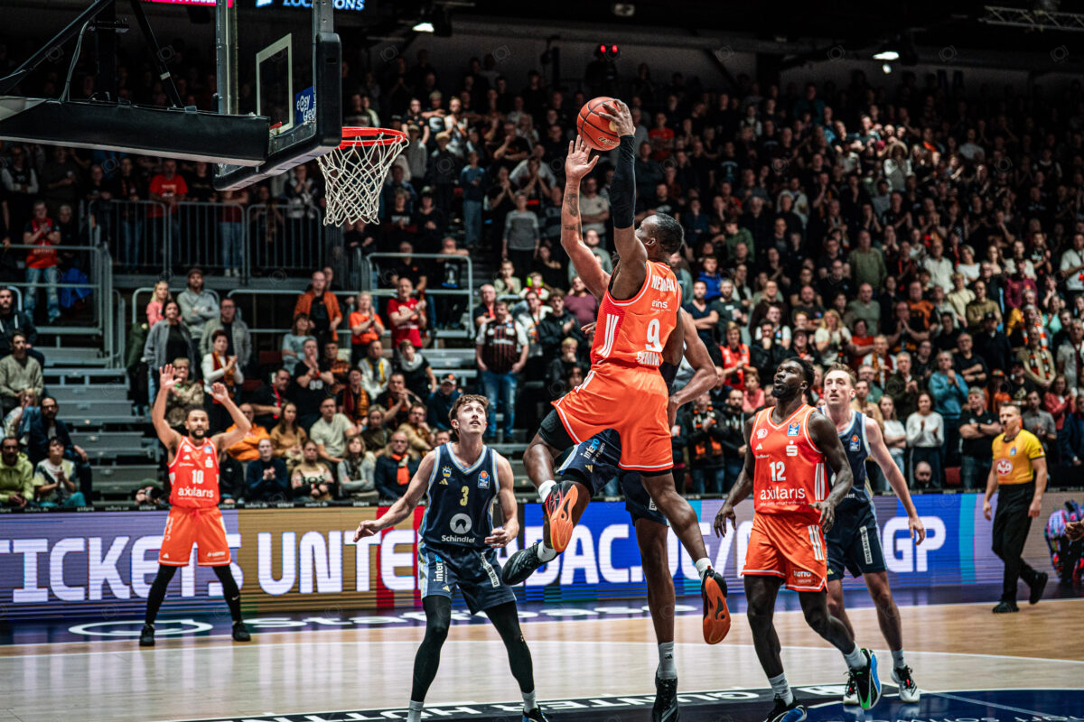 NINERS Chemnitz vs. ALBA Berlin - 8. Spieltag - easyCredit BBL - Basketball Bundesliga - Basketball - Saison 2025/26 - 23.11.2025