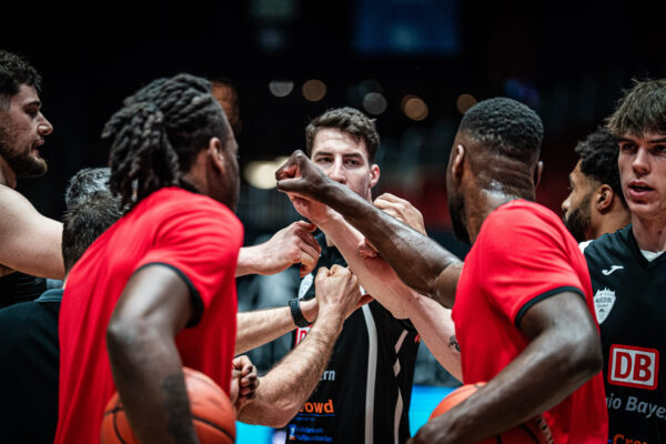 NINERS Chemnitz vs. Fitness First Würzburg Baskets - 10. Spieltag - easyCredit BBL - Basketball Bundesliga - Basketball - Saison 2025/26 - 12.12.2025