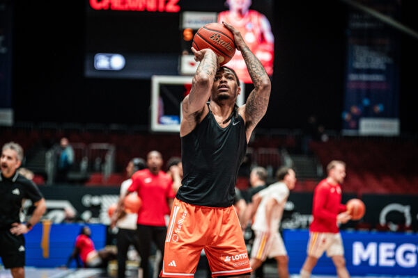 NINERS Chemnitz vs. Fitness First Würzburg Baskets - 10. Spieltag - easyCredit BBL - Basketball Bundesliga - Basketball - Saison 2025/26 - 12.12.2025