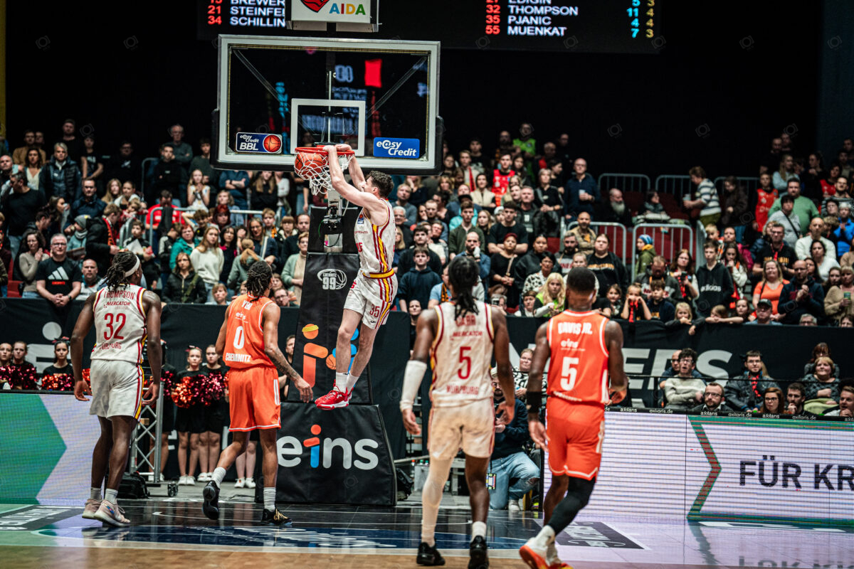 NINERS Chemnitz vs. Fitness First Würzburg Baskets - 10. Spieltag - easyCredit BBL - Basketball Bundesliga - Basketball - Saison 2025/26 - 12.12.2025