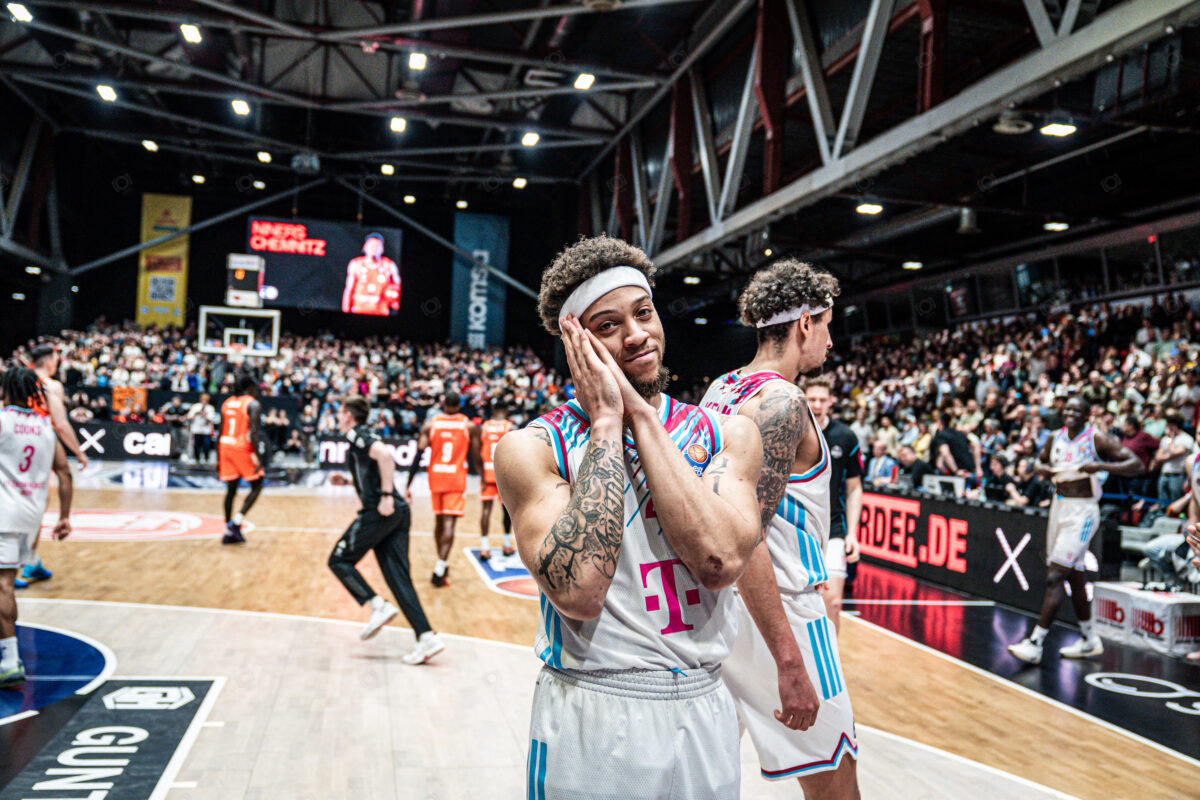 NINERS Chemnitz vs Telekom Baskets Bonn - 28. Spieltag - easyCredit BBL - Basketball Bundesliga - Basketball - Saison 2025/26 - 04.04.2026