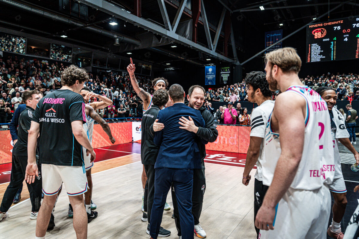 NINERS Chemnitz vs Telekom Baskets Bonn - 28. Spieltag - easyCredit BBL - Basketball Bundesliga - Basketball - Saison 2025/26 - 04.04.2026