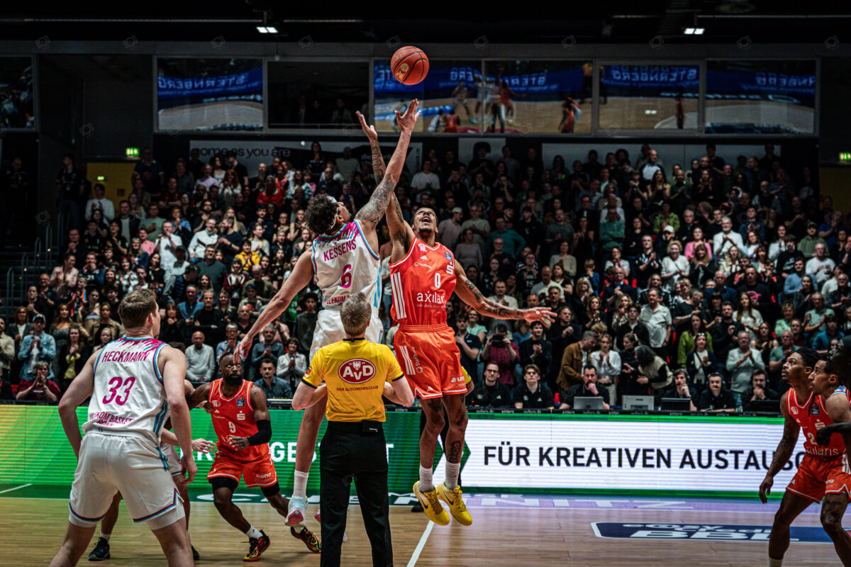 NINERS Chemnitz vs Telekom Baskets Bonn - 28. Spieltag - easyCredit BBL - Basketball Bundesliga - Basketball - Saison 2025/26 - 04.04.2026