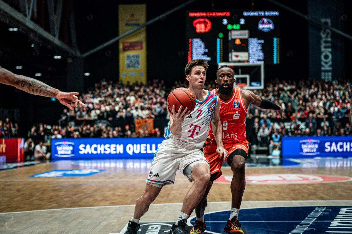 NINERS Chemnitz vs Telekom Baskets Bonn - 28. Spieltag - easyCredit BBL - Basketball Bundesliga - Basketball - Saison 2025/26 - 04.04.2026