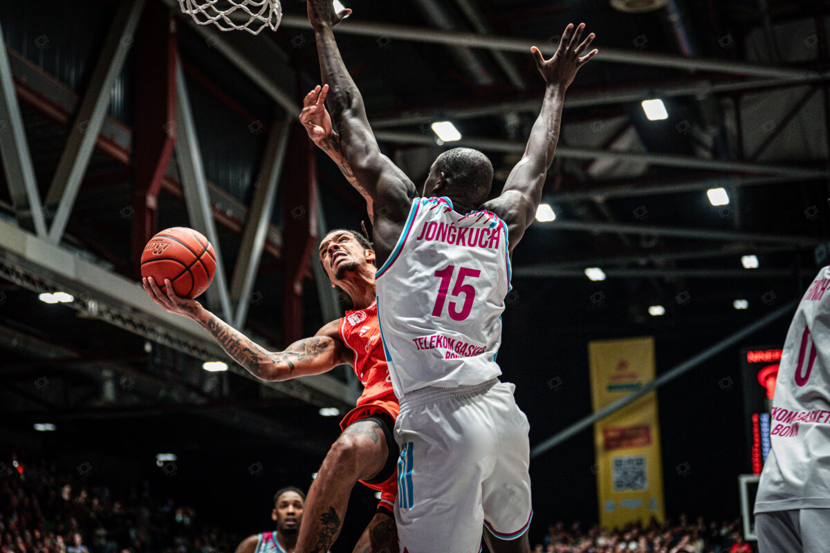 NINERS Chemnitz vs Telekom Baskets Bonn - 28. Spieltag - easyCredit BBL - Basketball Bundesliga - Basketball - Saison 2025/26 - 04.04.2026